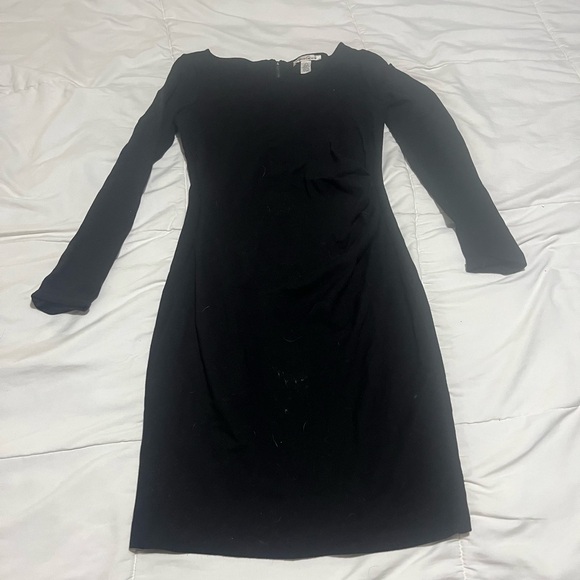 Elegant Black Long Sleeve Dress - Picture 1 of 3
